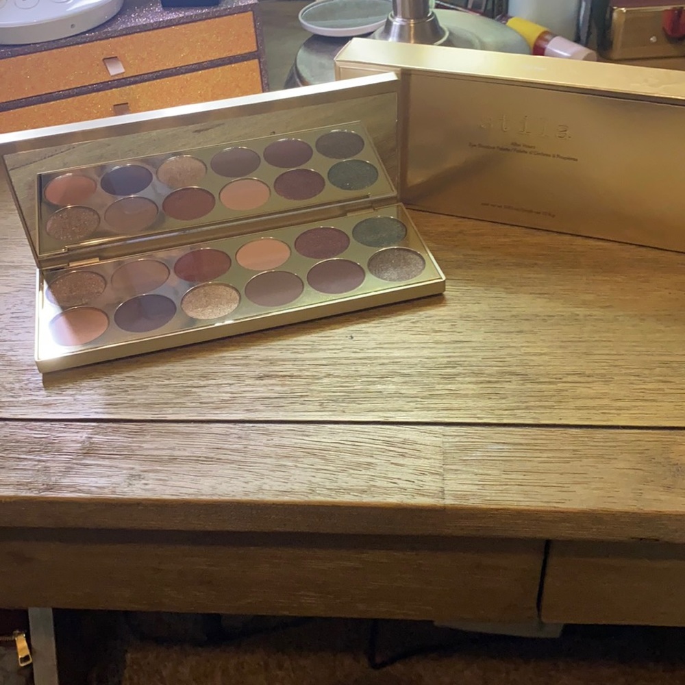 NIB Stila After Hours eyeshadow palette